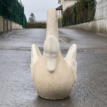 Cygne en pierre 2