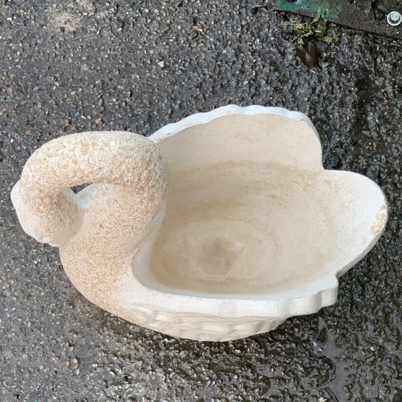 Cygne en pierre pot